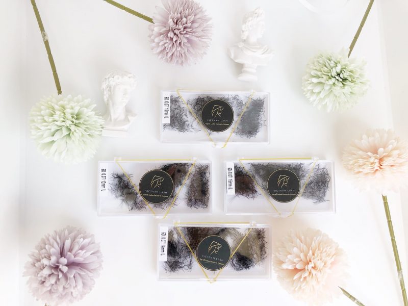 Soft-fluffy-lashes-in-privat-label-packaging