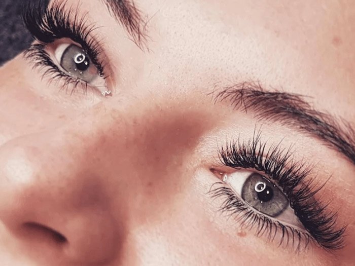 Wearing lower lash extensions will offer you a balanced look