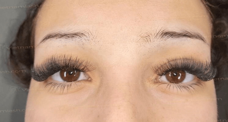 Eyelashes after performing lash fill in 