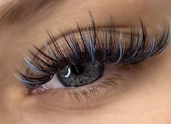 Colored lashes give you a cooler appearance