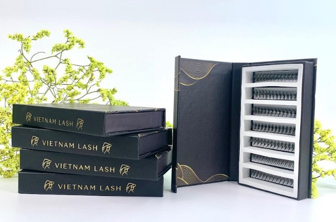 Vietnam Lash offers a diverse range of promade fans with various options