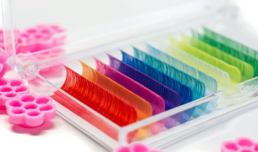 Colored lash trays