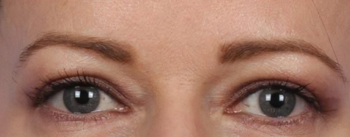 Hooded eyes have a mystery beauty that is effortlessly attractive