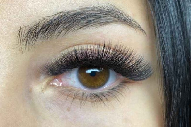 Almond eyes can be beautified with whatever type of lashes