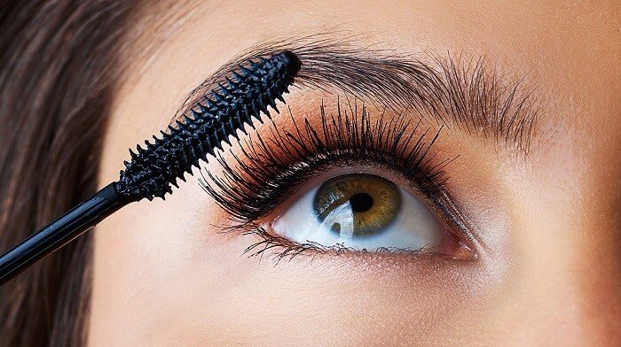 If used carefully and you wash your lashes thoroughly after use, suitable type of mascara will not ruin your extension.