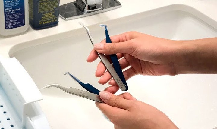 How to clean lash tweezers