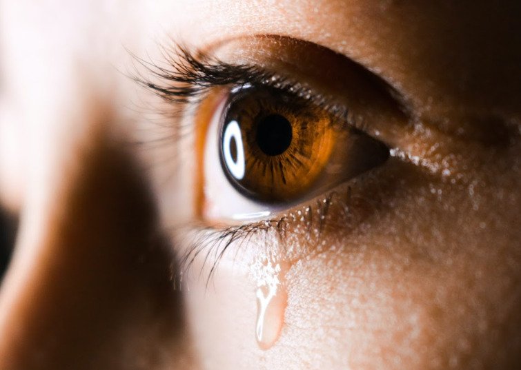 There is no scientific evidence to support the claim that tears can lengthen eyelashes