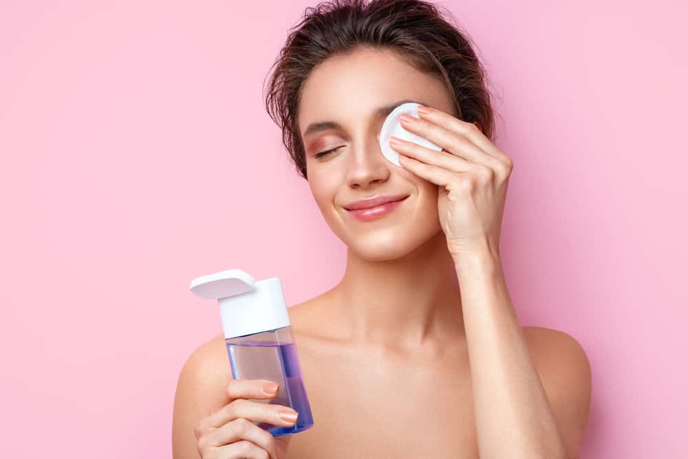 Using Oil-Free Makeup Remover