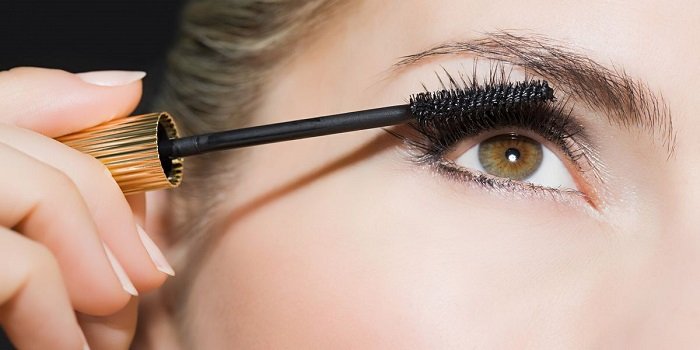 You should only use mascara with classic lashes