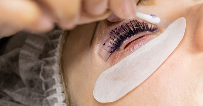 Eyelash tinting is a cosmetic procedure