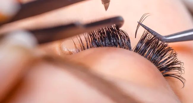 Signs of Bad Eyelash Extensions