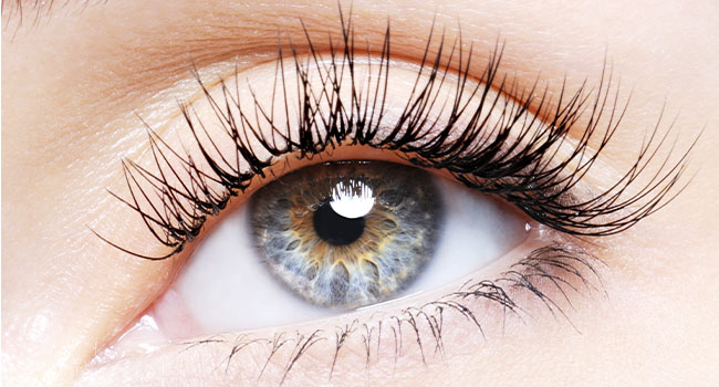 can you wear magnetic lashes on top of eyelash extensions