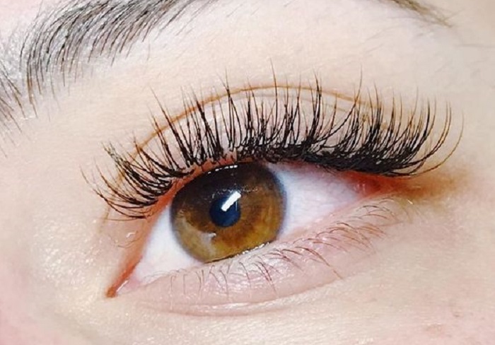 Perfect eyelash extension 