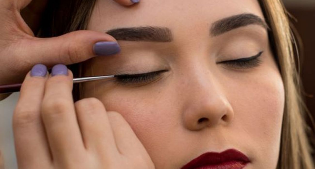 best eyeliner for lash extensions