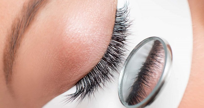 The layering technique in eyelash extensions offers several advantages to lash techs