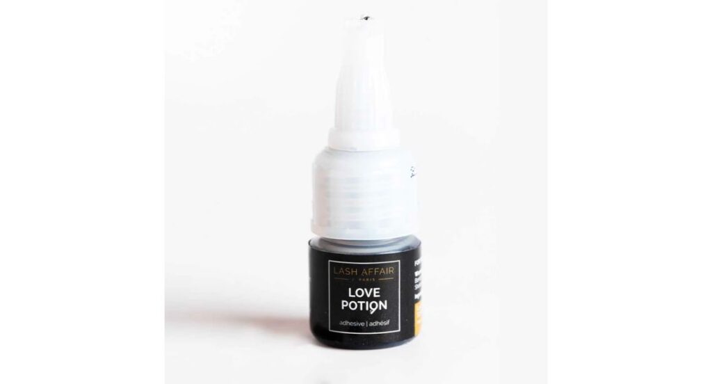 Love Potion #9 High Humidity Lash Glue