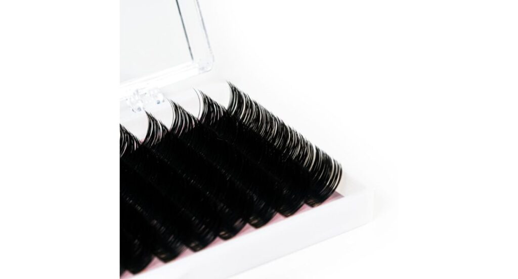single-length or mixed-length lash trays