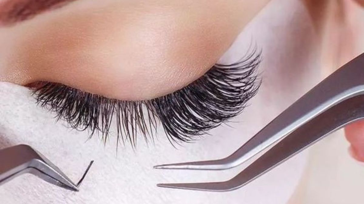 Quality eyelash extensions will help you increase your reputation with customers