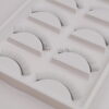5 pairs of practice lashes per tray