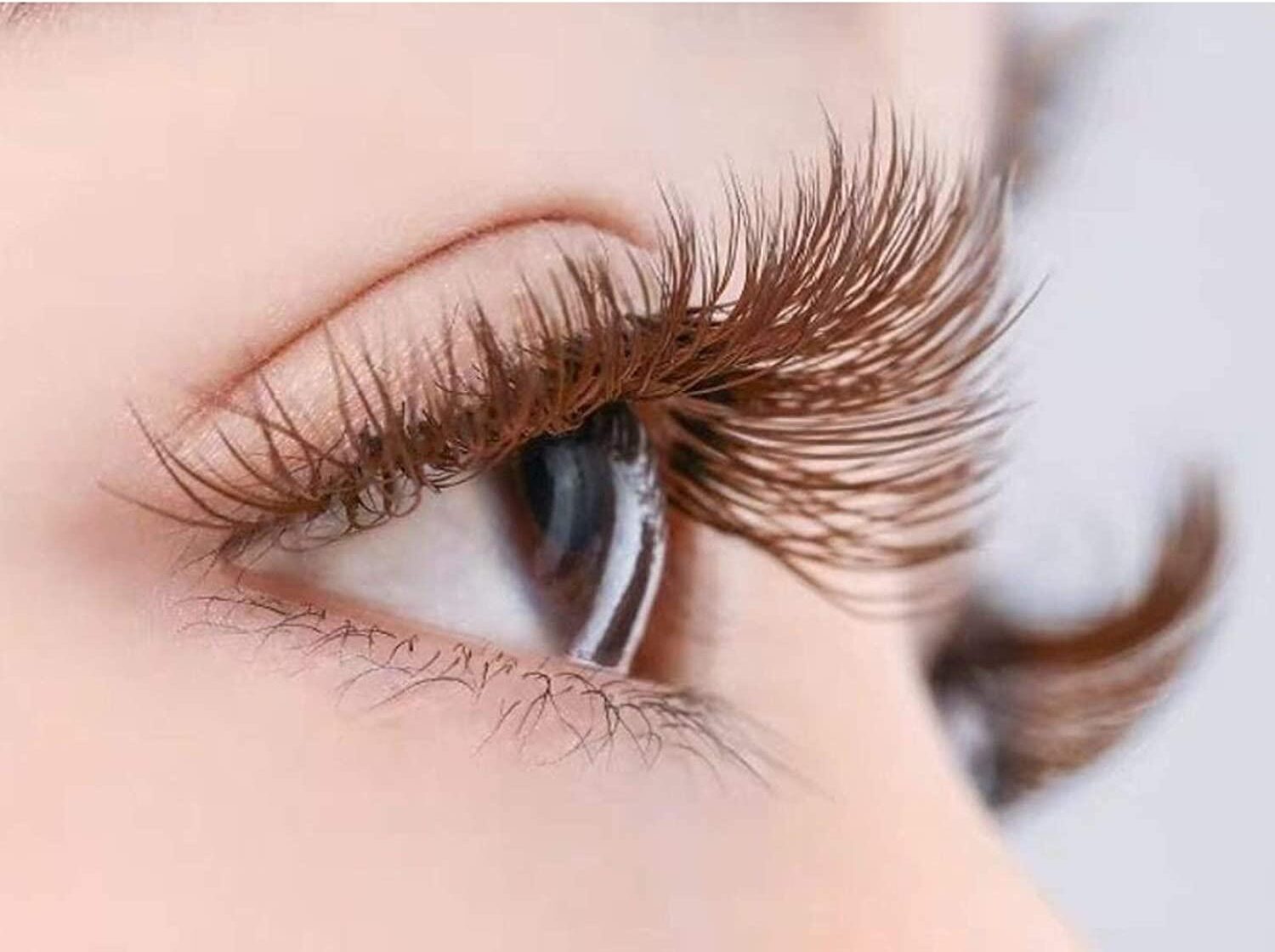 Eyelashes brown